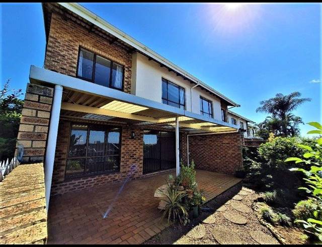 3 BEDROOM TOWNHOUSE SOLD IN PADFIELD PARK